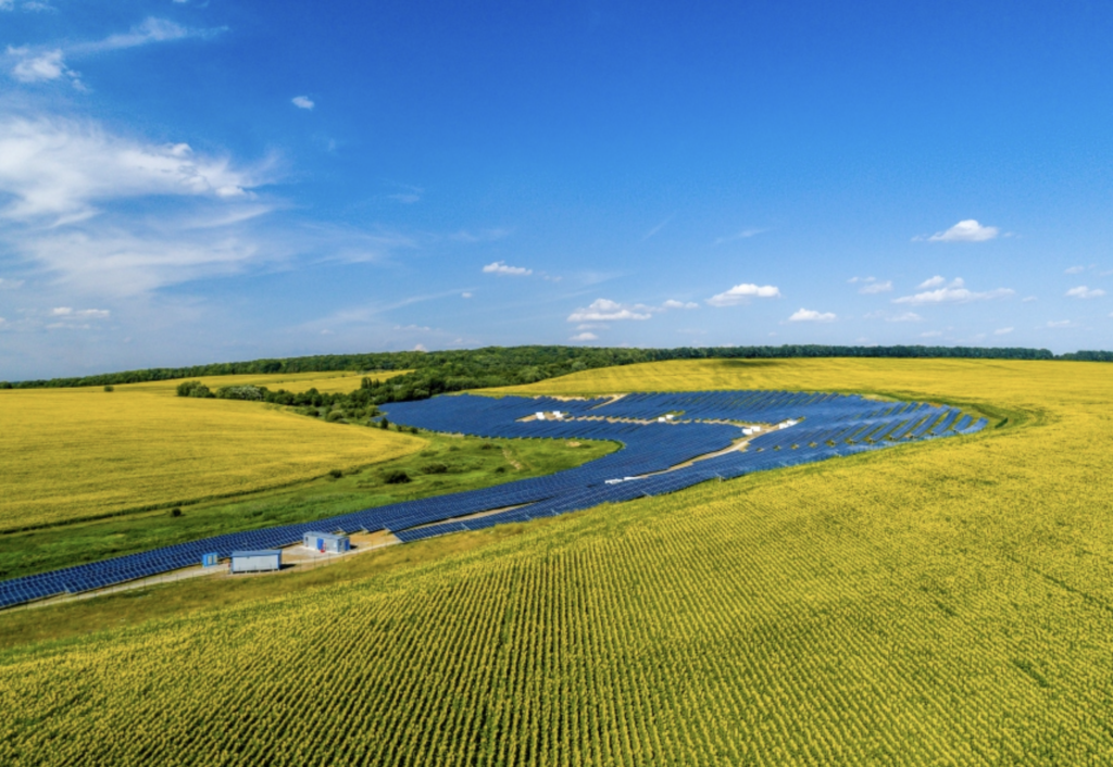 9.2 MW Ukraine
Jolywood FFC Backsheet (Built in 2015)
